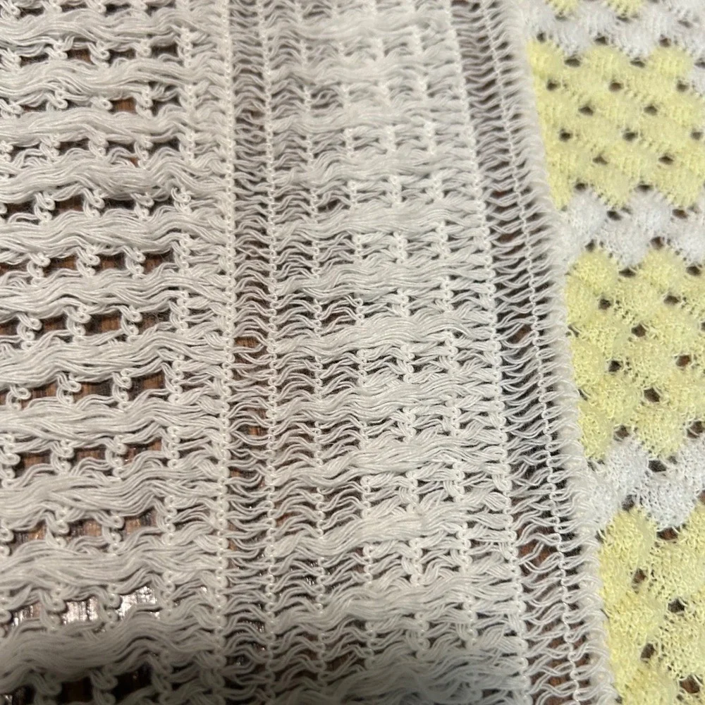 Vintage DuPont Orlon Acrylic Hand Crafted Baby Blanket/Table Topper Yellow White